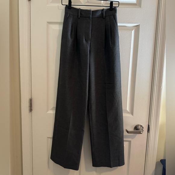 Aritzia Wilfred (Re) essential Effortless Pants - Picture 2 of 6